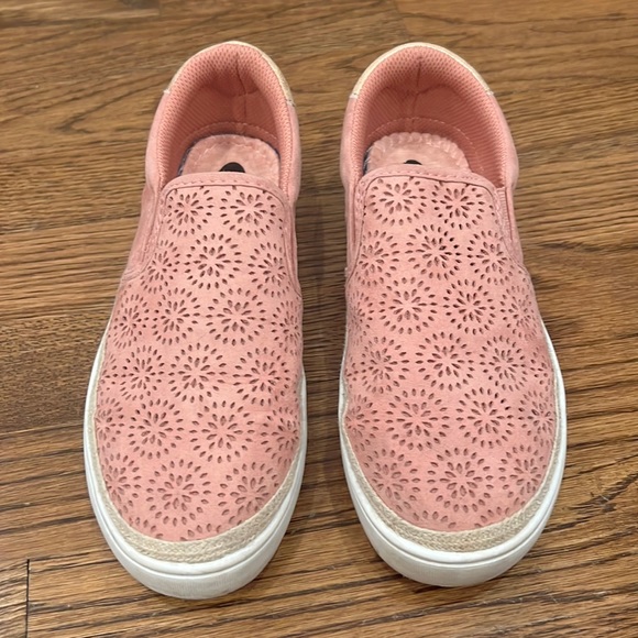 Girls size 3 Dr. Scholl’s shoes - Picture 1 of 7